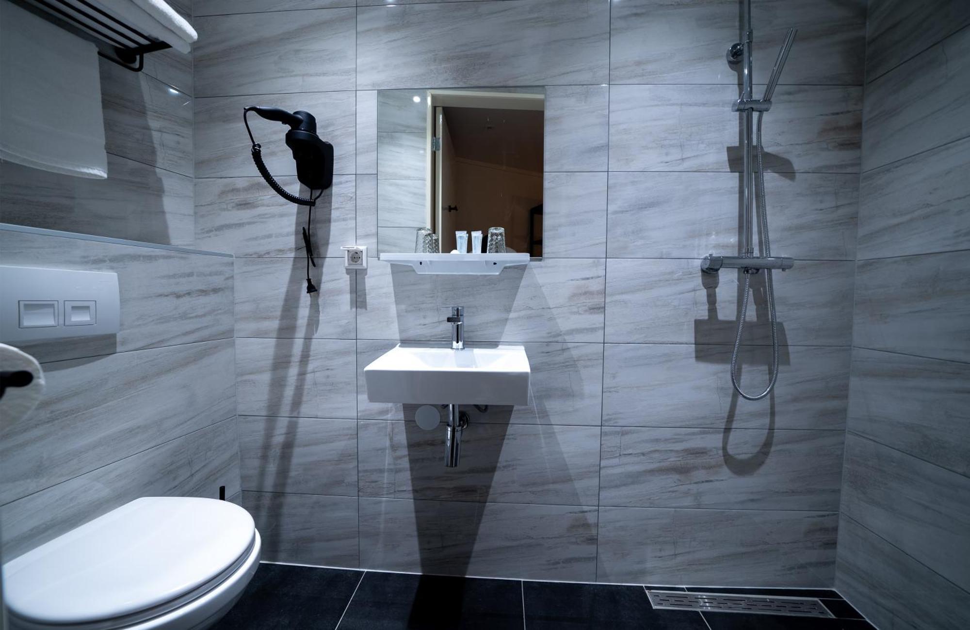 Ma Airport Hotel Hoofddorp Ngoại thất bức ảnh