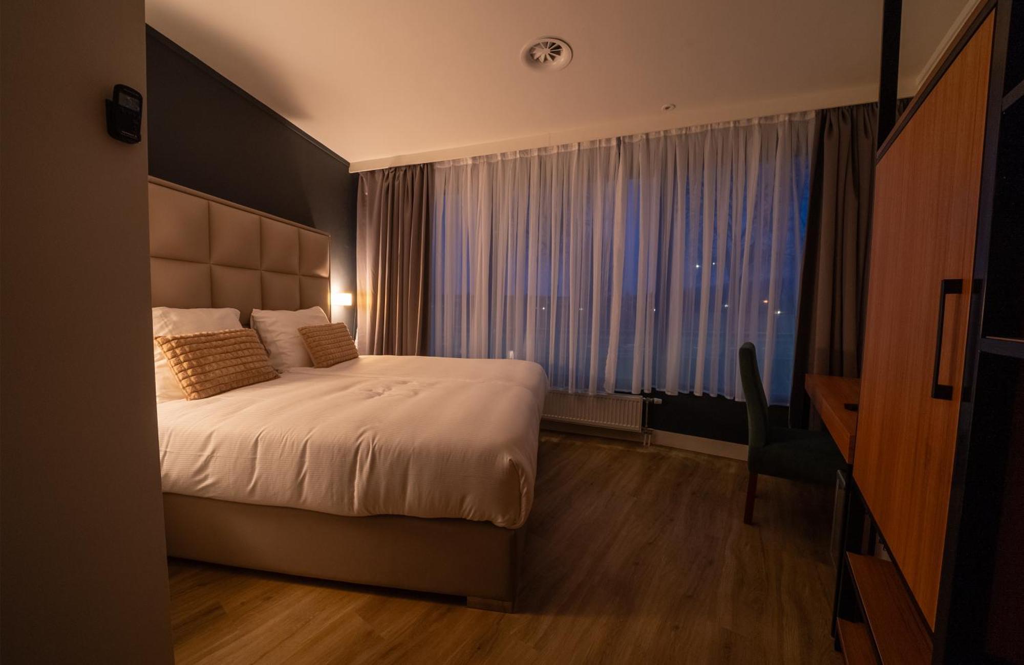 Ma Airport Hotel Hoofddorp Ngoại thất bức ảnh
