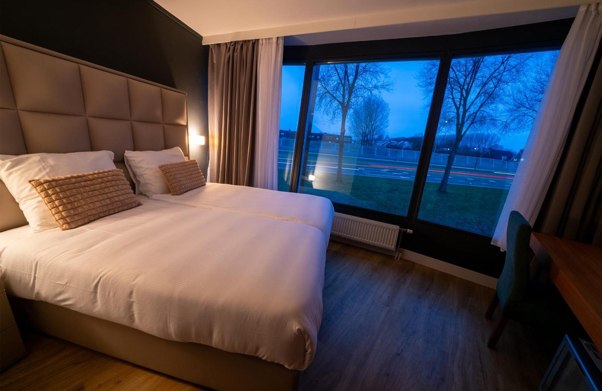 Ma Airport Hotel Hoofddorp Ngoại thất bức ảnh