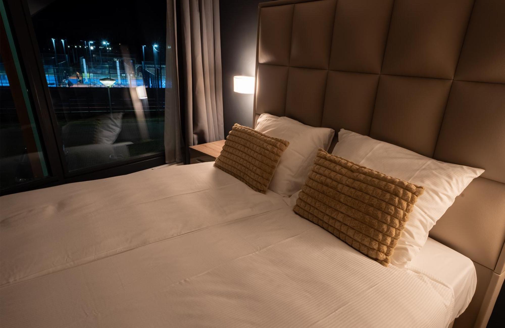 Ma Airport Hotel Hoofddorp Ngoại thất bức ảnh